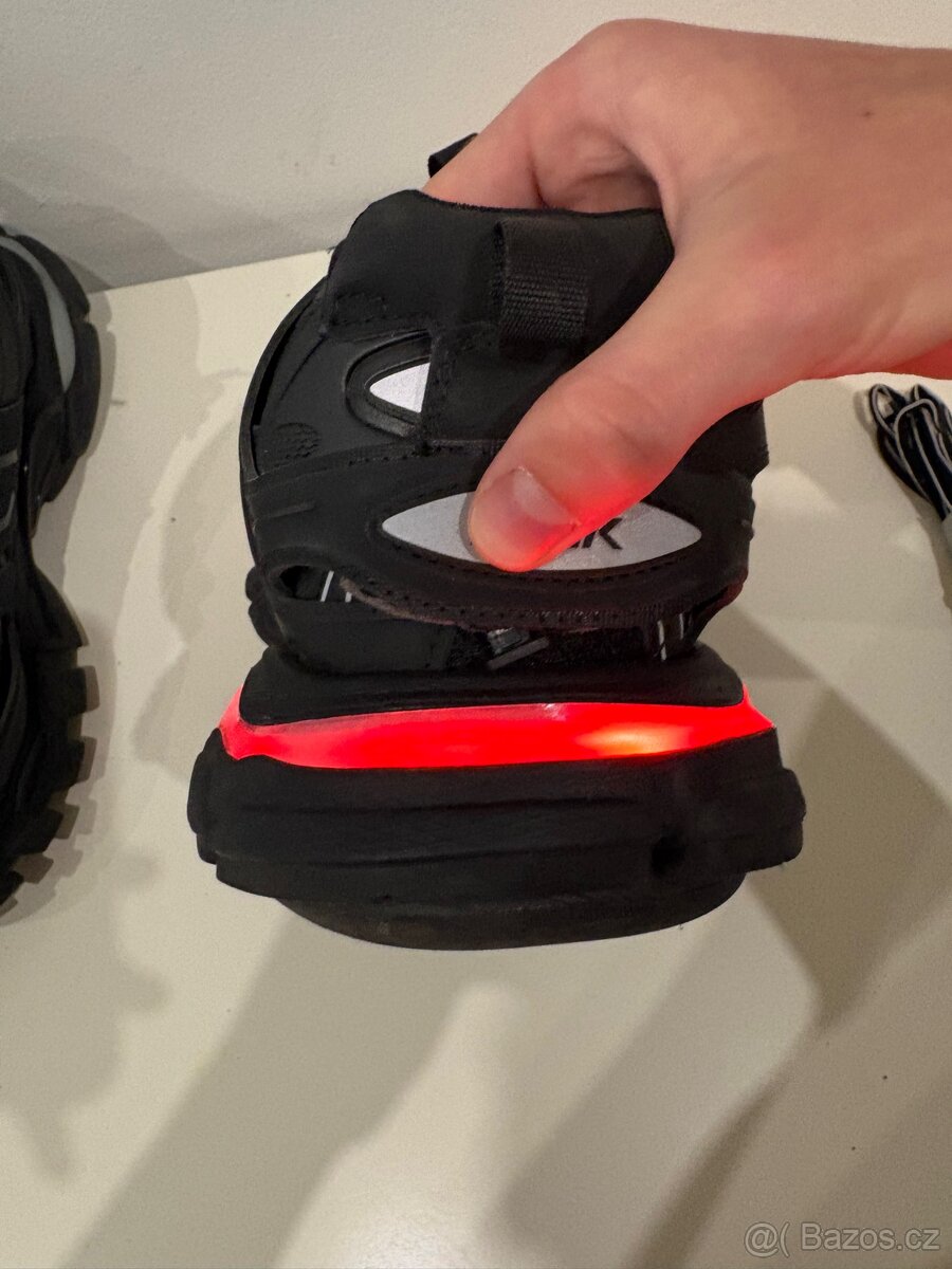 Balenciaga led tracks - 10