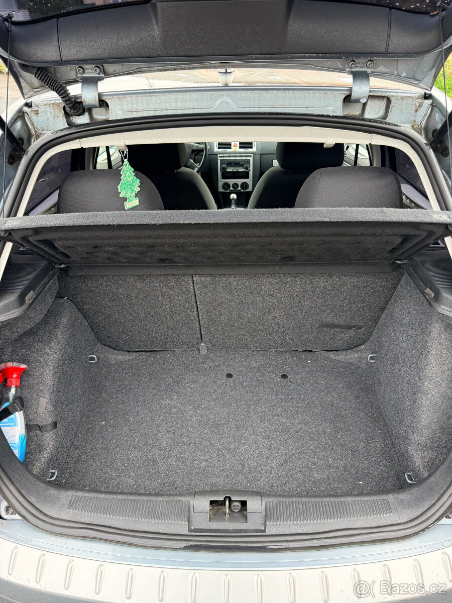 Škoda Fabia 1.2 HTP 40kW 128tis km - 10