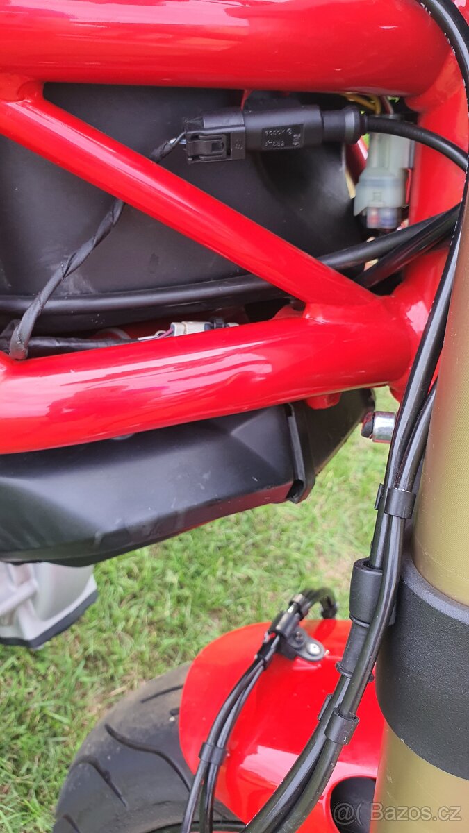 Ducati Monster 1100 Evo, r.v. 2012 - 10