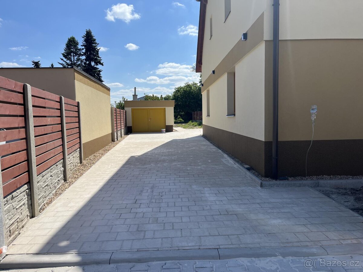 Prodej RD po kompletní reko. dvě bytové jednotky zahrada 710 - 10