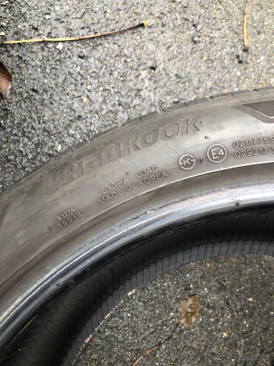 Prodám dvourozměr pneu 315/35/20 a 275/40/20 - 10