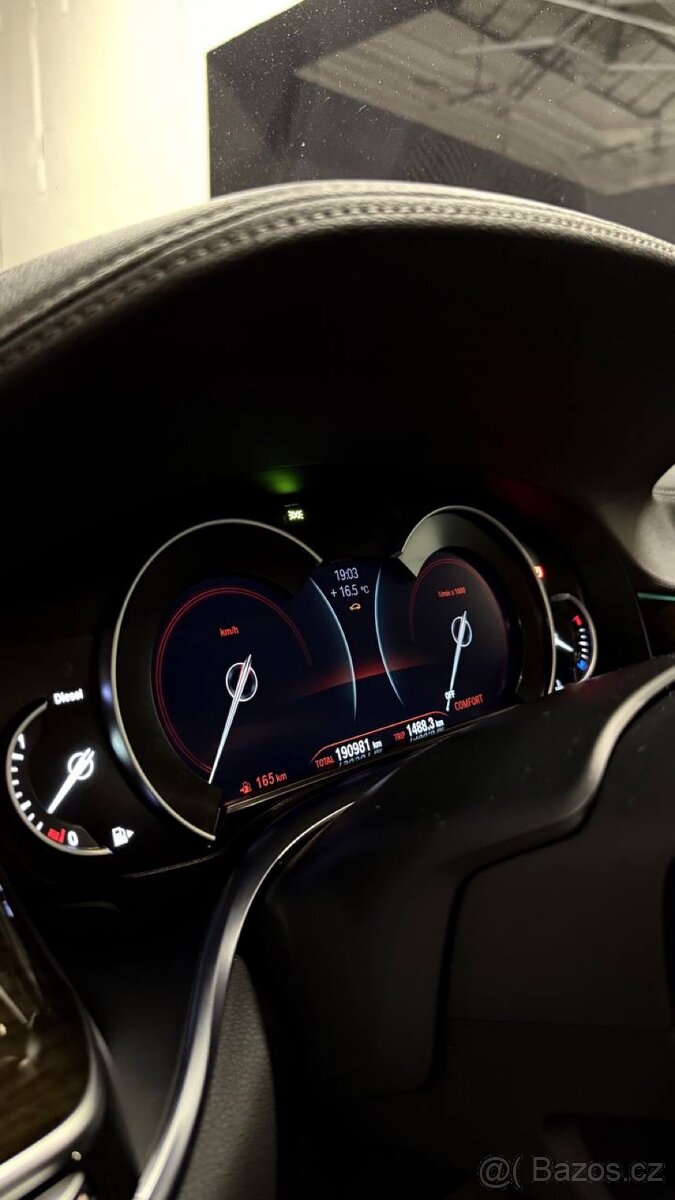 BMW 740d xDrive G11 výbava - 10