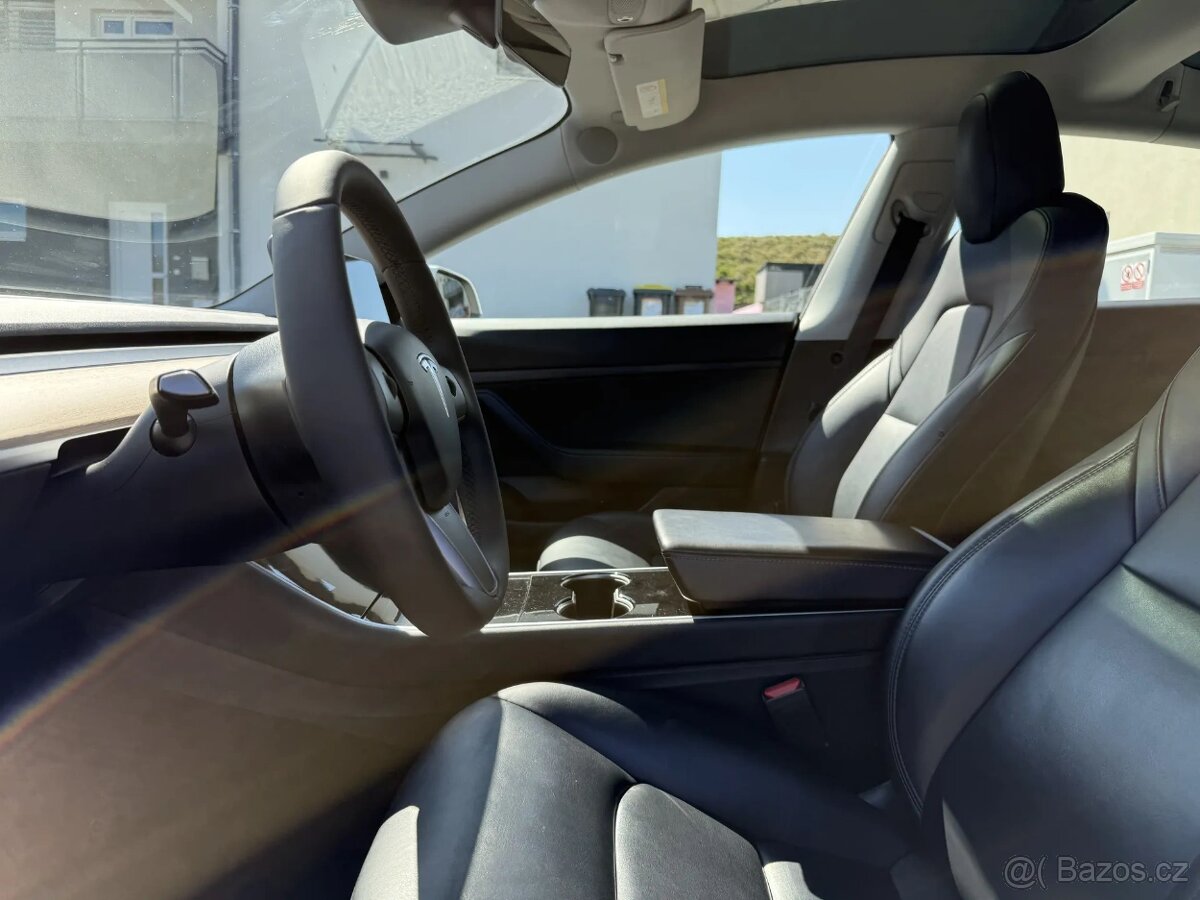 Tesla model 3 SR+ - 10