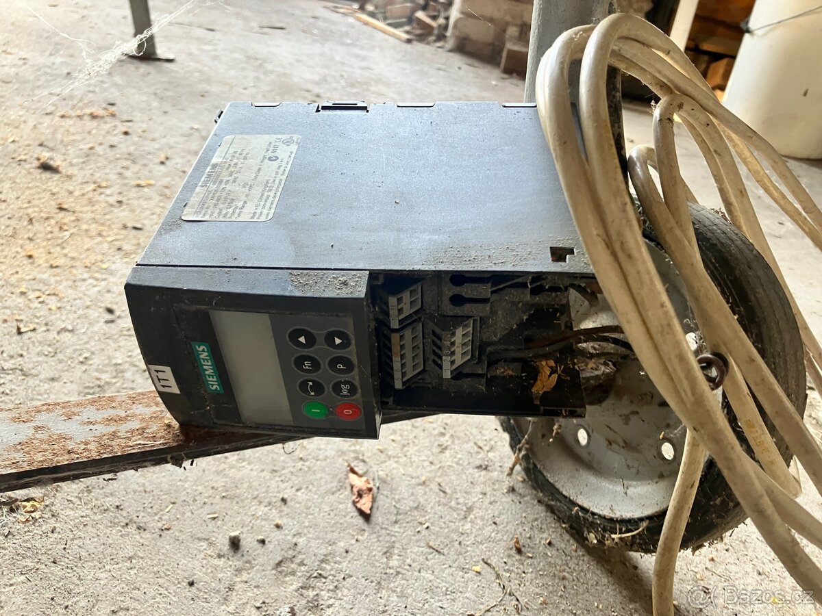 Soustruh na dřevo s frekvenčním měničem - 10