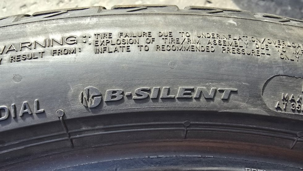 Letní pneu 255/40/20 Bridgestone - 10