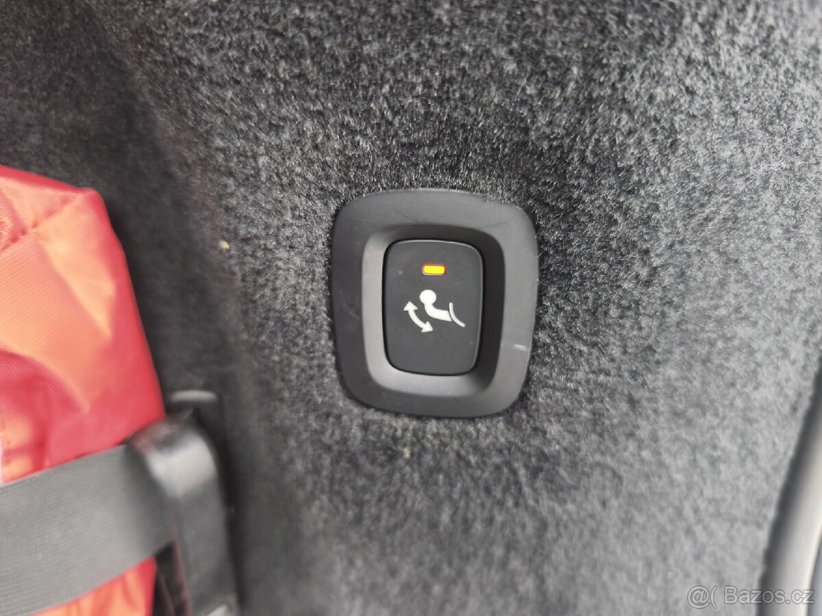 Volvo V90 D4 140 kW - 10