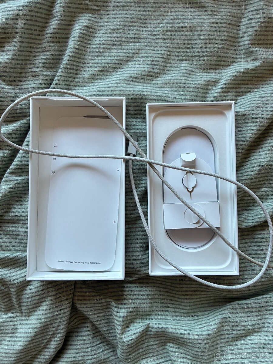 Apple iPhone 16 Pro Max 256 GB – černý | záruka do 11/2027 - 10