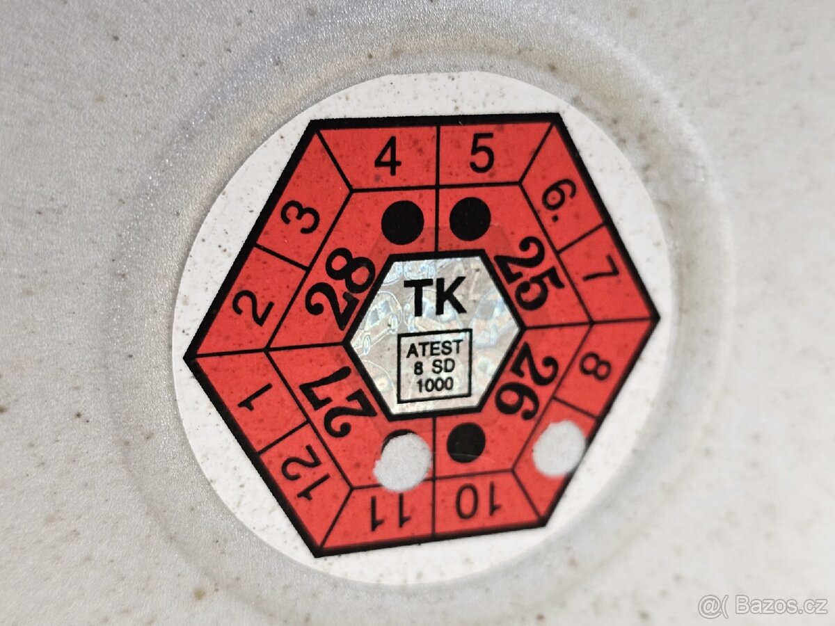 Suzuki Jimny 1.5i 4místný - 10