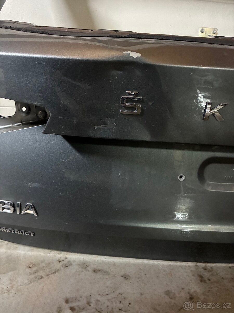 5. dveře a zadní nárazník Škoda Fabia IV - 10