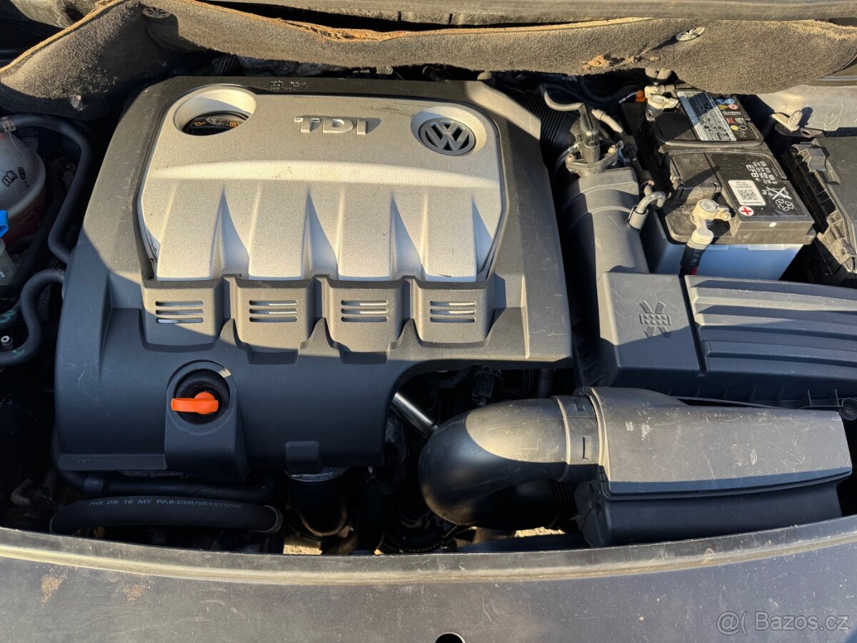 Volkswagen Touran Cross 2.0 TDI 125kW tažné - 10