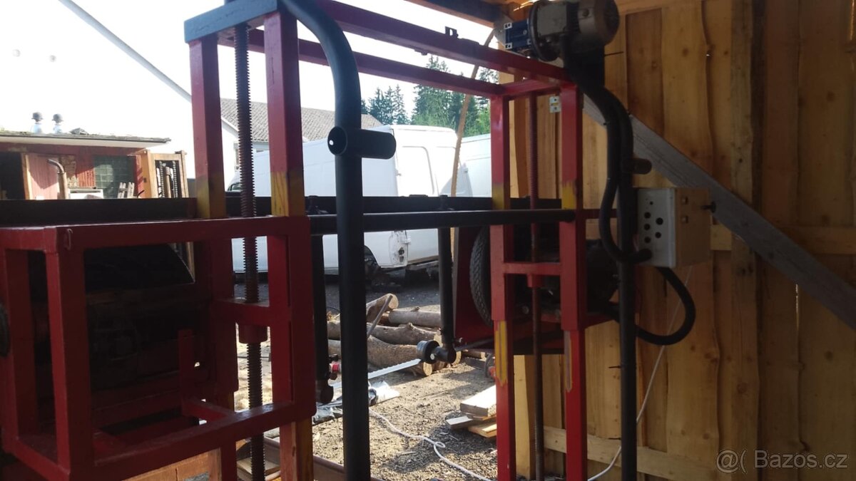 Kmenová pásová pila. - 10