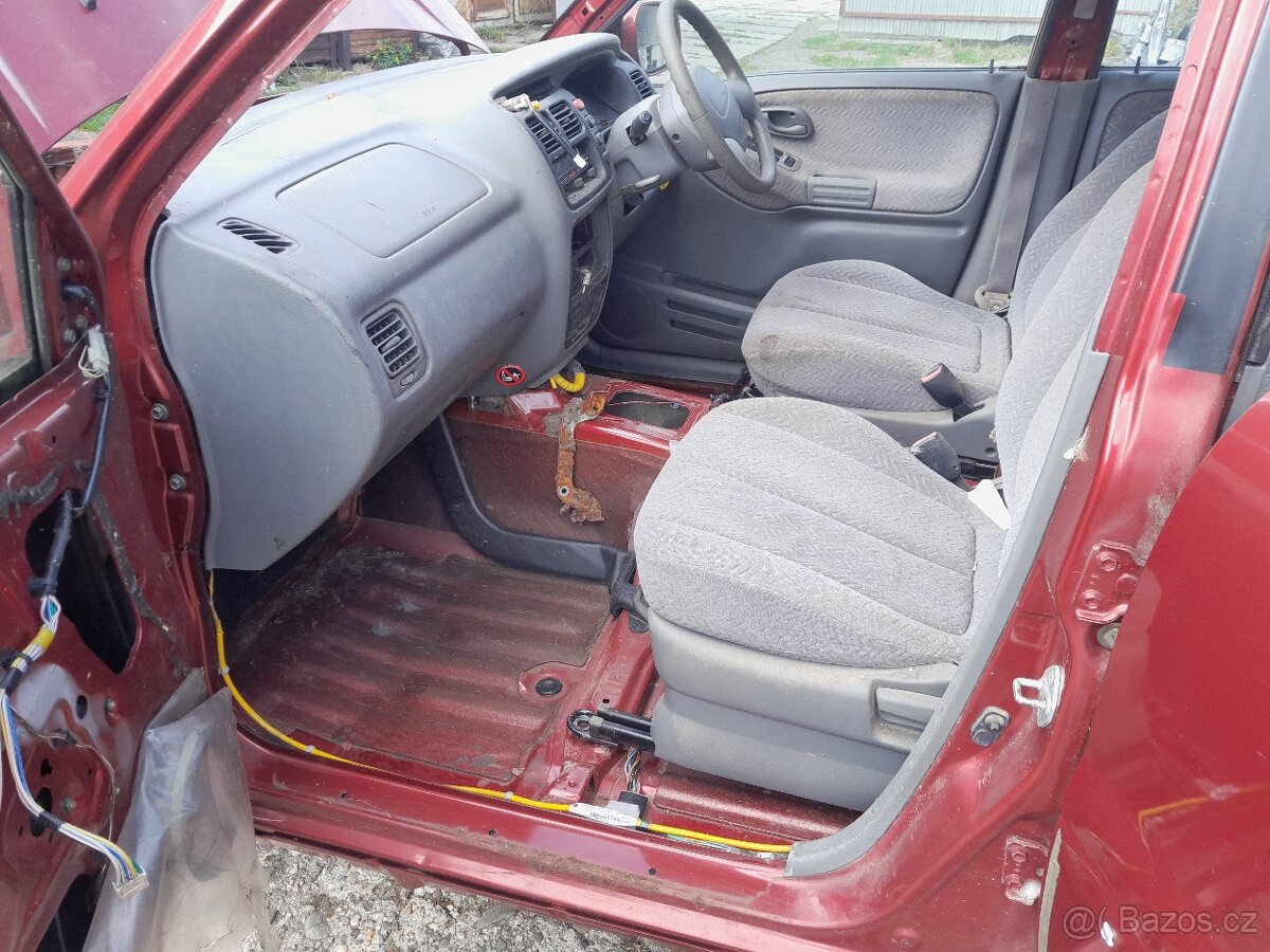 Suzuki grand vitara 2003 -karoserie bez koroze - 10