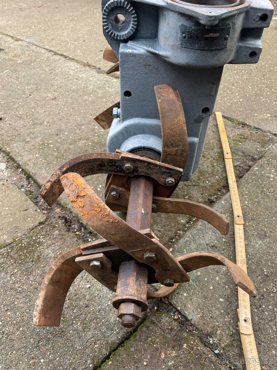 Rotavátor Varí ,Terra , Gutbrod. Spojka 80mm. - 10