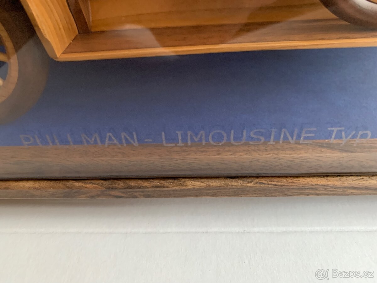 Model auta ze dřeva - 10