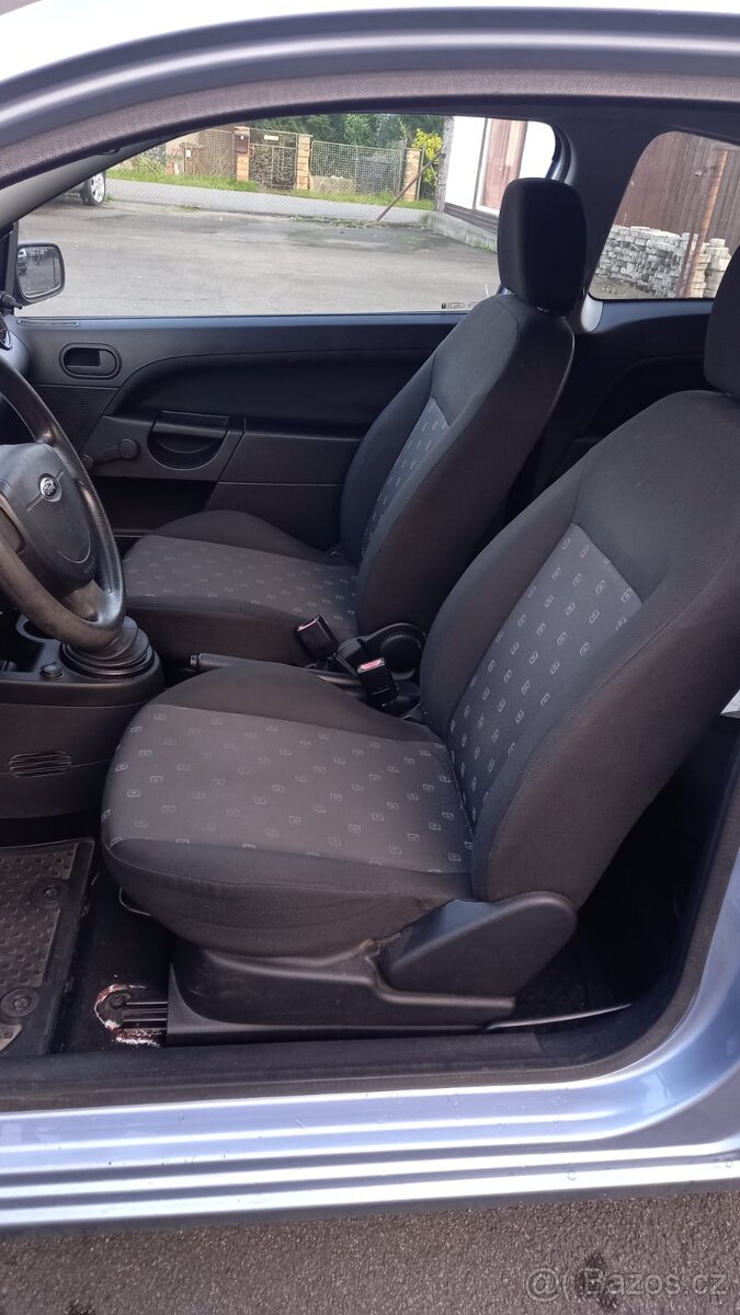 Ford Fiesta 1.3 44kW - 10