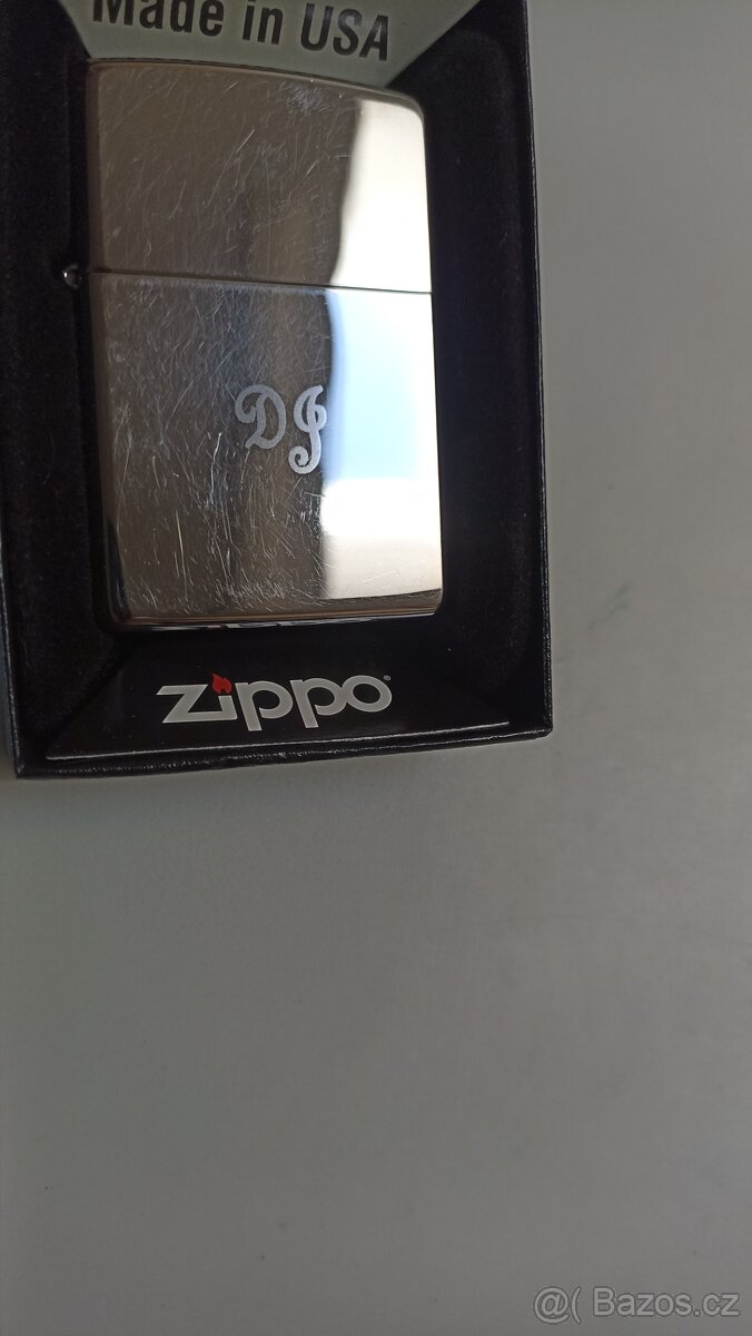 Zippo zapalovač - 10