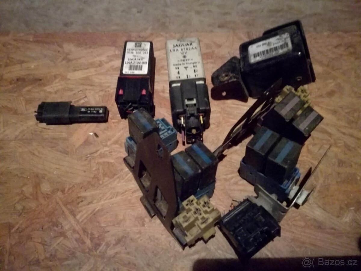 Jaguar XJ40 a X300 řídící jednotky - 10