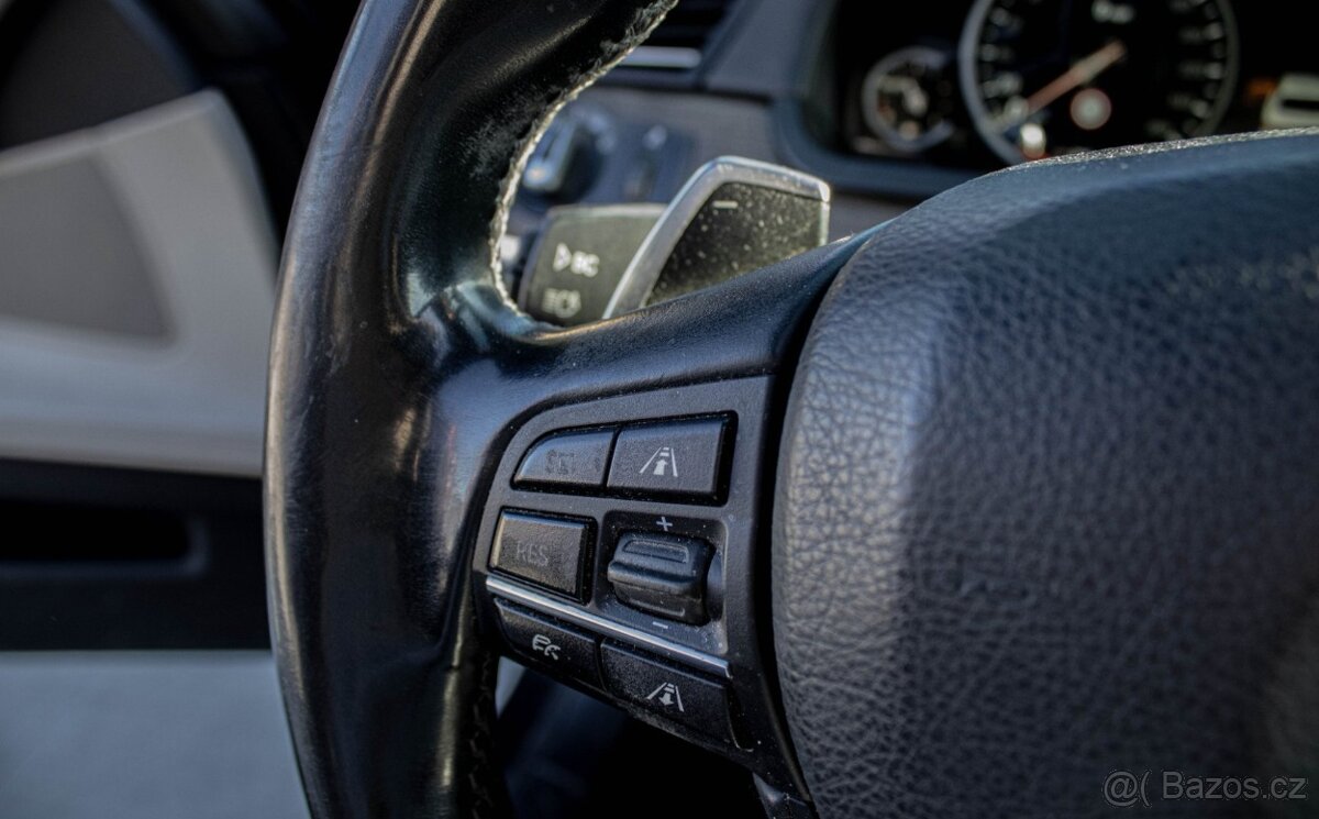 BMW 750i xDrive 2015 - 10