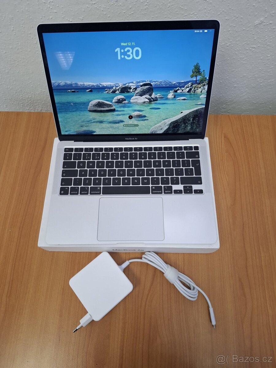 Macbook Air 13 palců M1 chip 16GB RAM 256 SSD 230 cyklu - 10