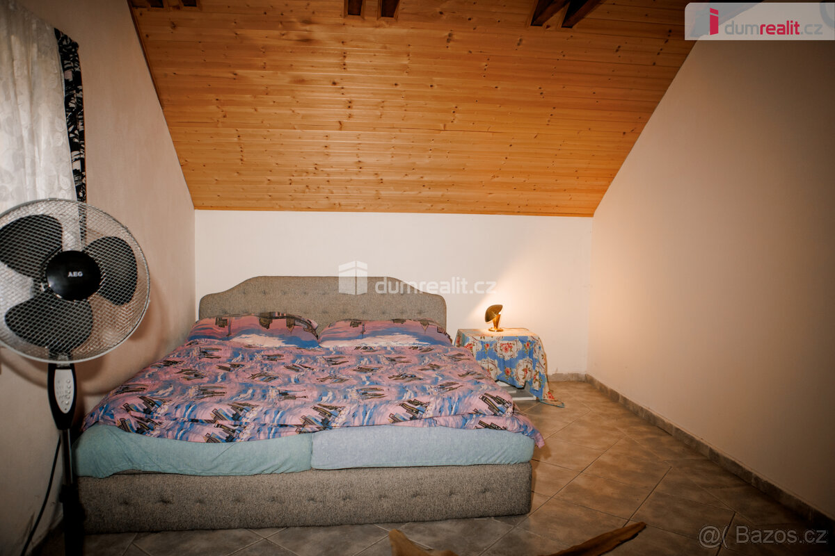 prodej krásné zděné chaty Malé Kyšice, 3+1 100 m2 s pergolou - 10