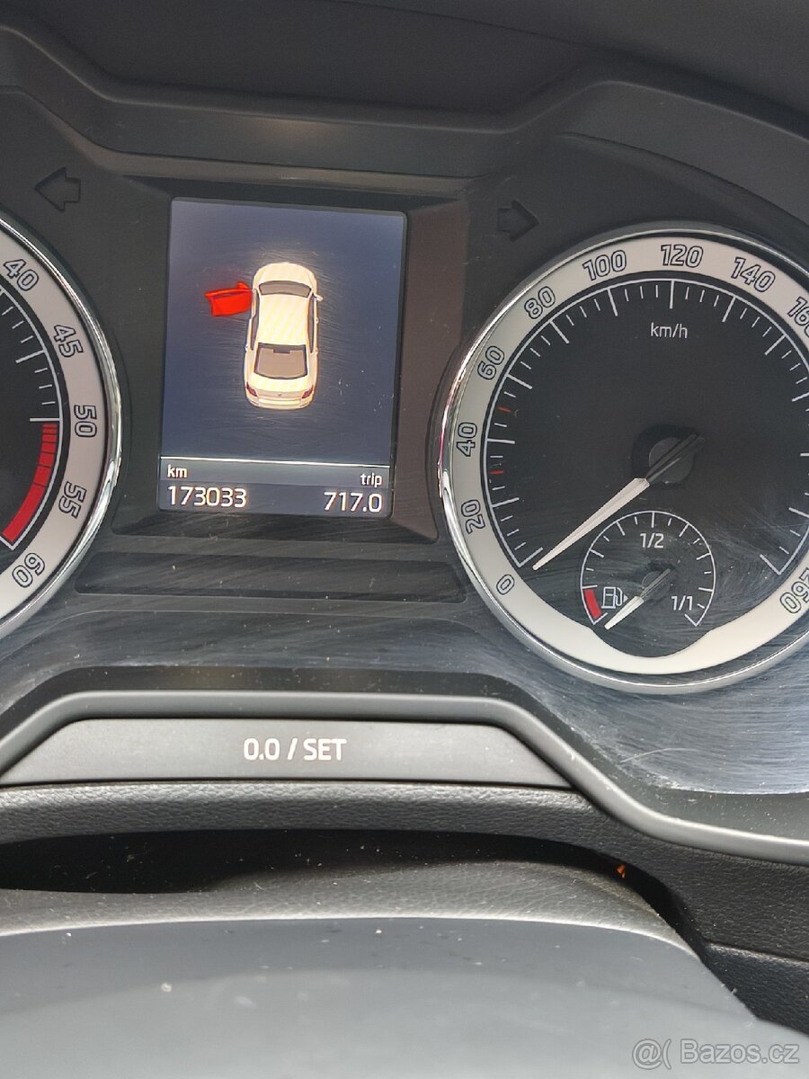 Škoda Octavia 1.6 - 10