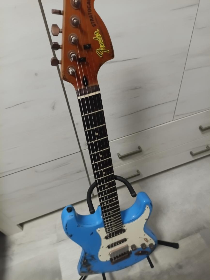 Elektrická kytara Stratocaster - 10