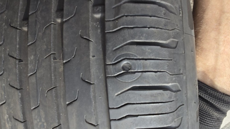 Letní pneu 235/55/18 Continental - 10