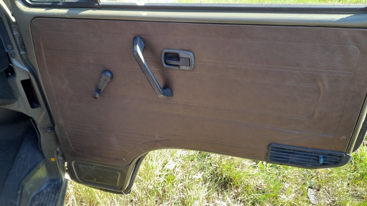 Prodám VW T3 hochdach ex voják - 10