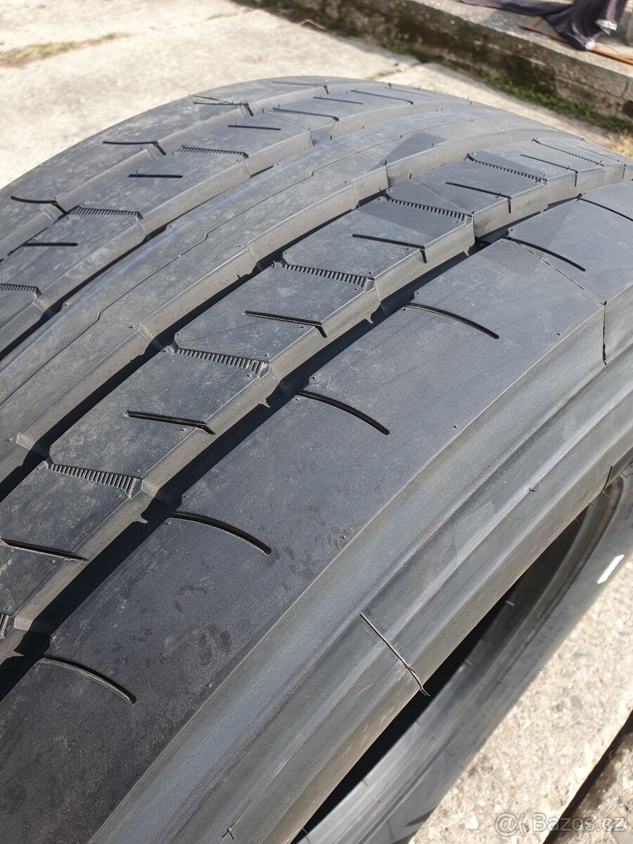 Pneu 385 / 65 R22,5 - 10