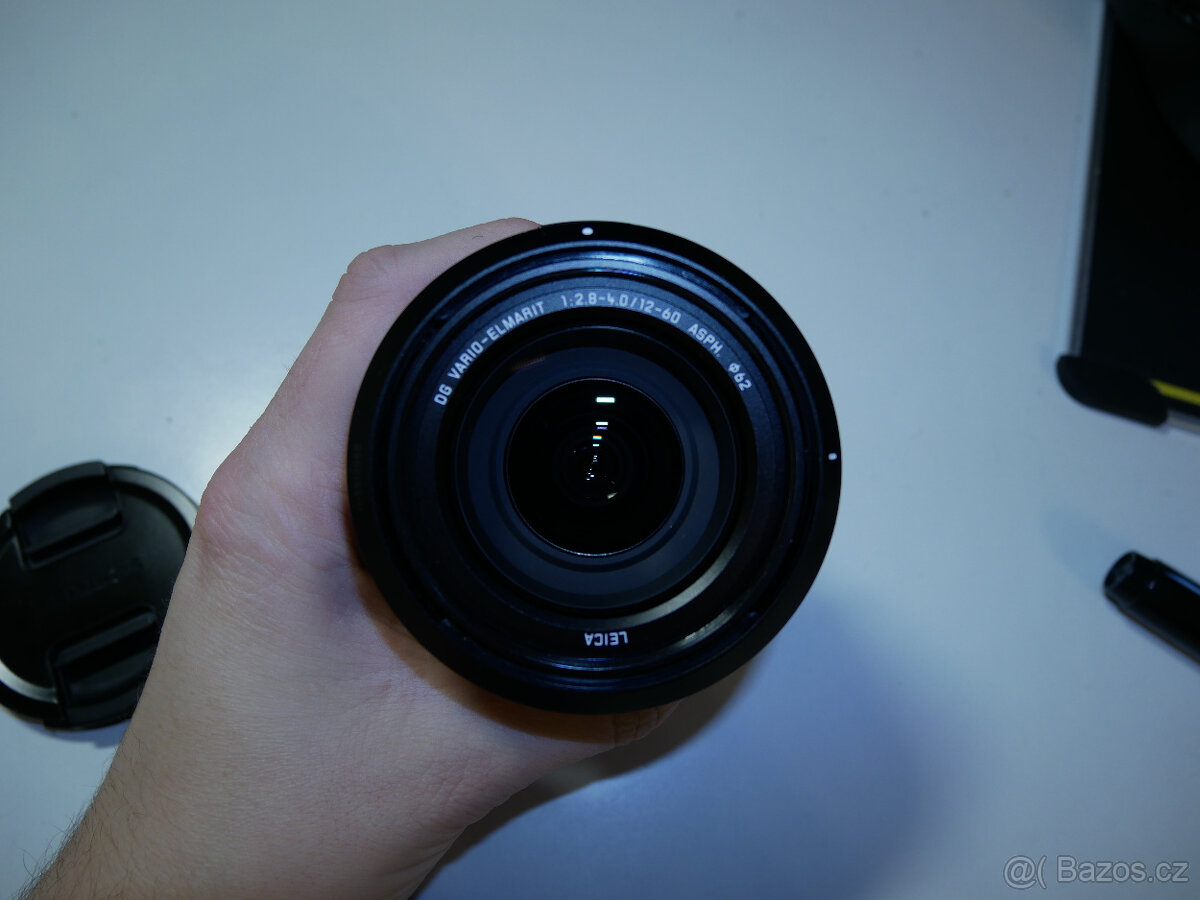 Panasonic Lumix GH5 + Leica 12-60 + příslušenství - 10