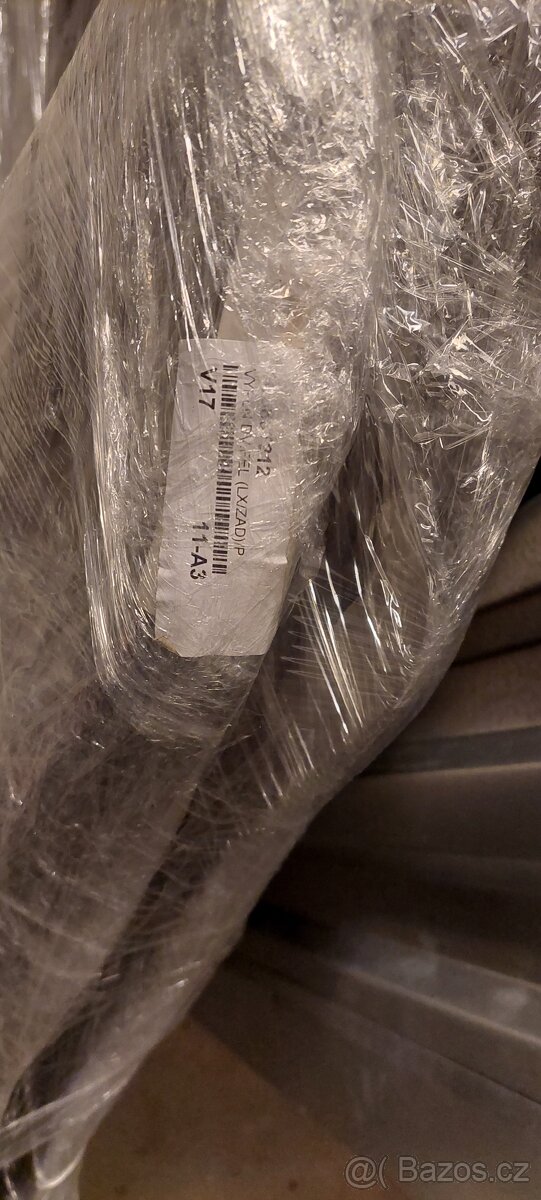 Skoda Felicia nové, nepouzite tapecirunky dveří M98 - 10