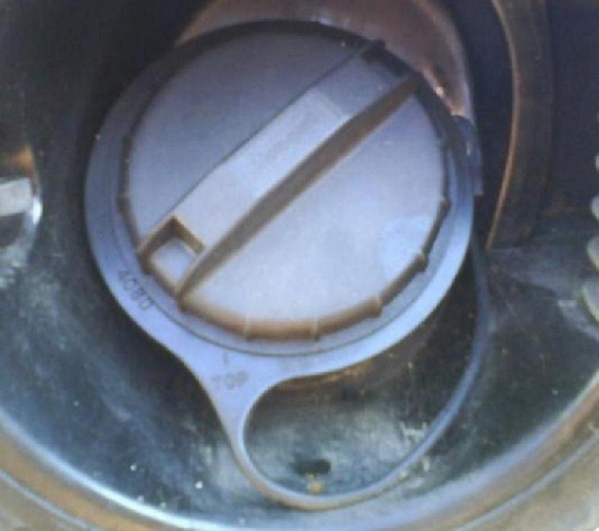 Různá víčka nalévání oleje a jiné - 10