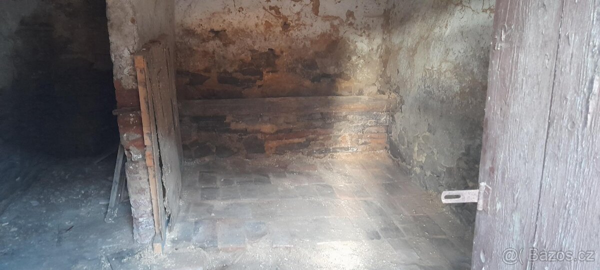 Prodám dům k celkové rekonstrukci - Všepadly - 10