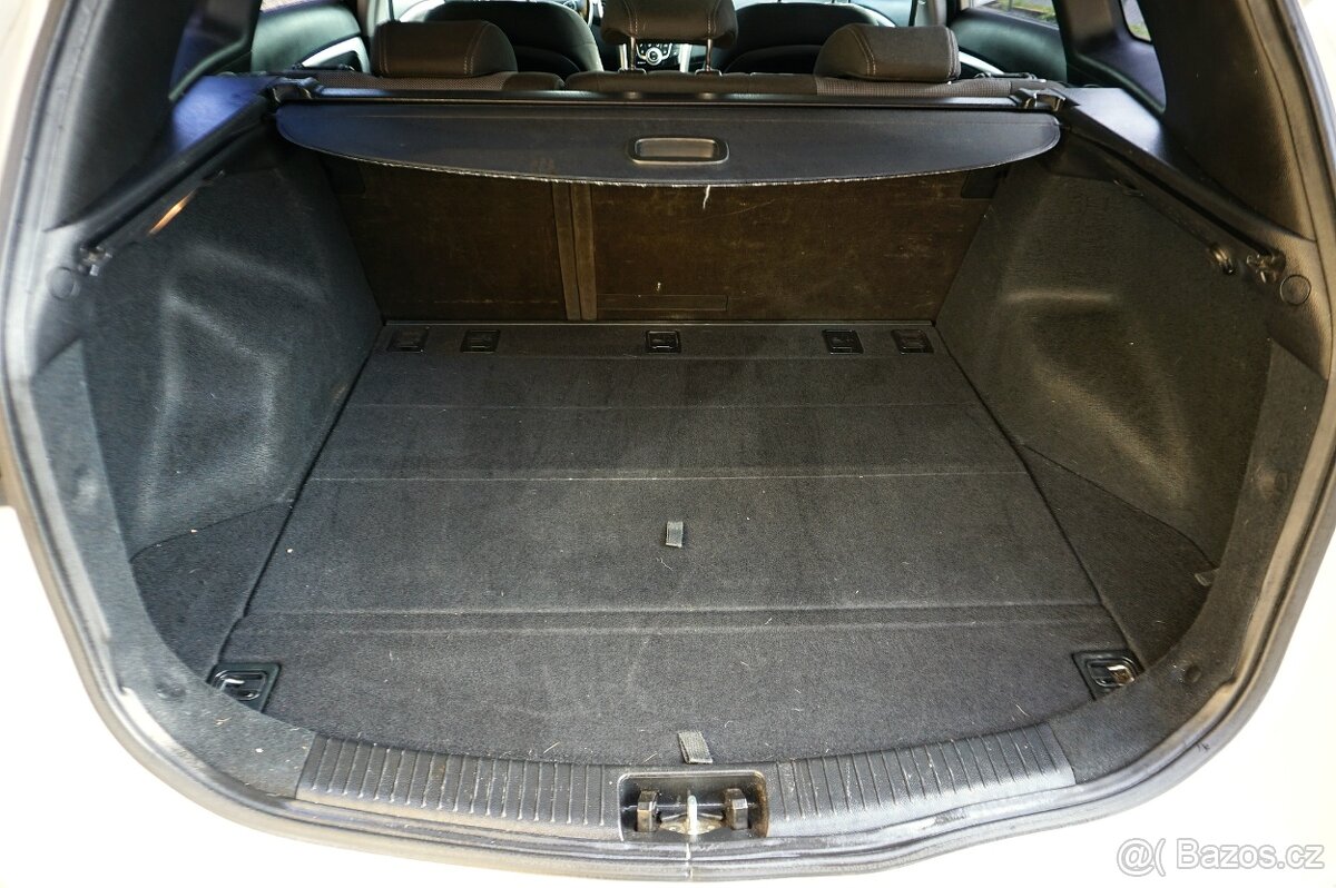 HYUNDAI I30 CW 1,6 GDI 99KW 2015 142000 KM - 10