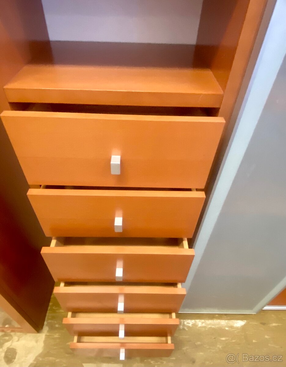 Stěna - kancelářský / studentský nábytek - 10