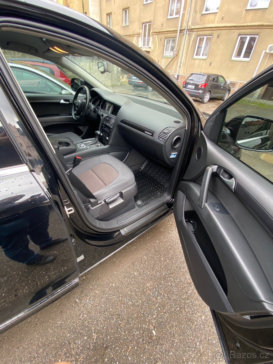 Audi Q7 - 10