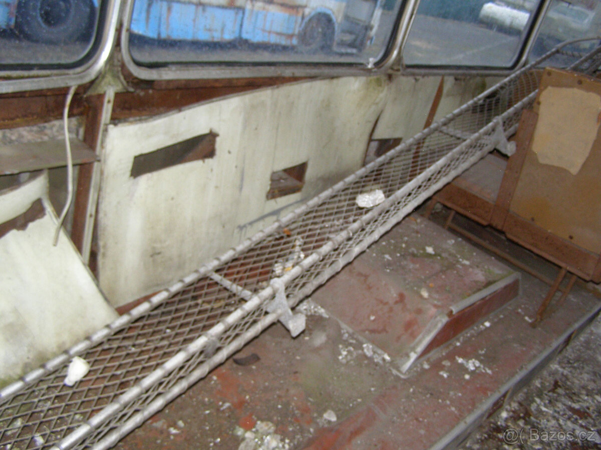 Prodám autobus Ikarus 630 z roku 1961 - 10