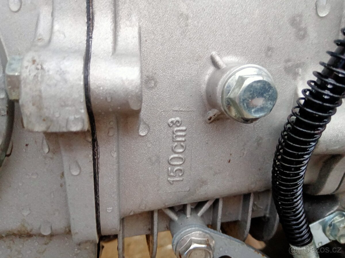 Prodám pitbike yx 150 12/14 - 10