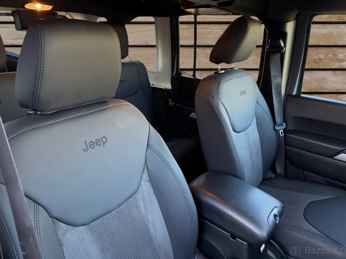 JEEP WRANGLER JK SAHARA PENTASTAR - 10