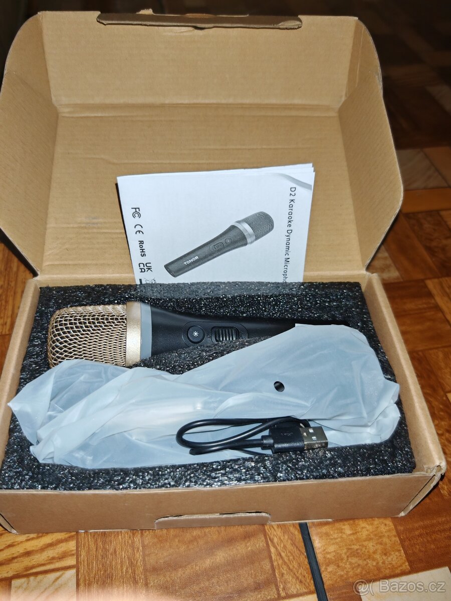 Dynamický mikrofon Tonor D2 RGB - 10