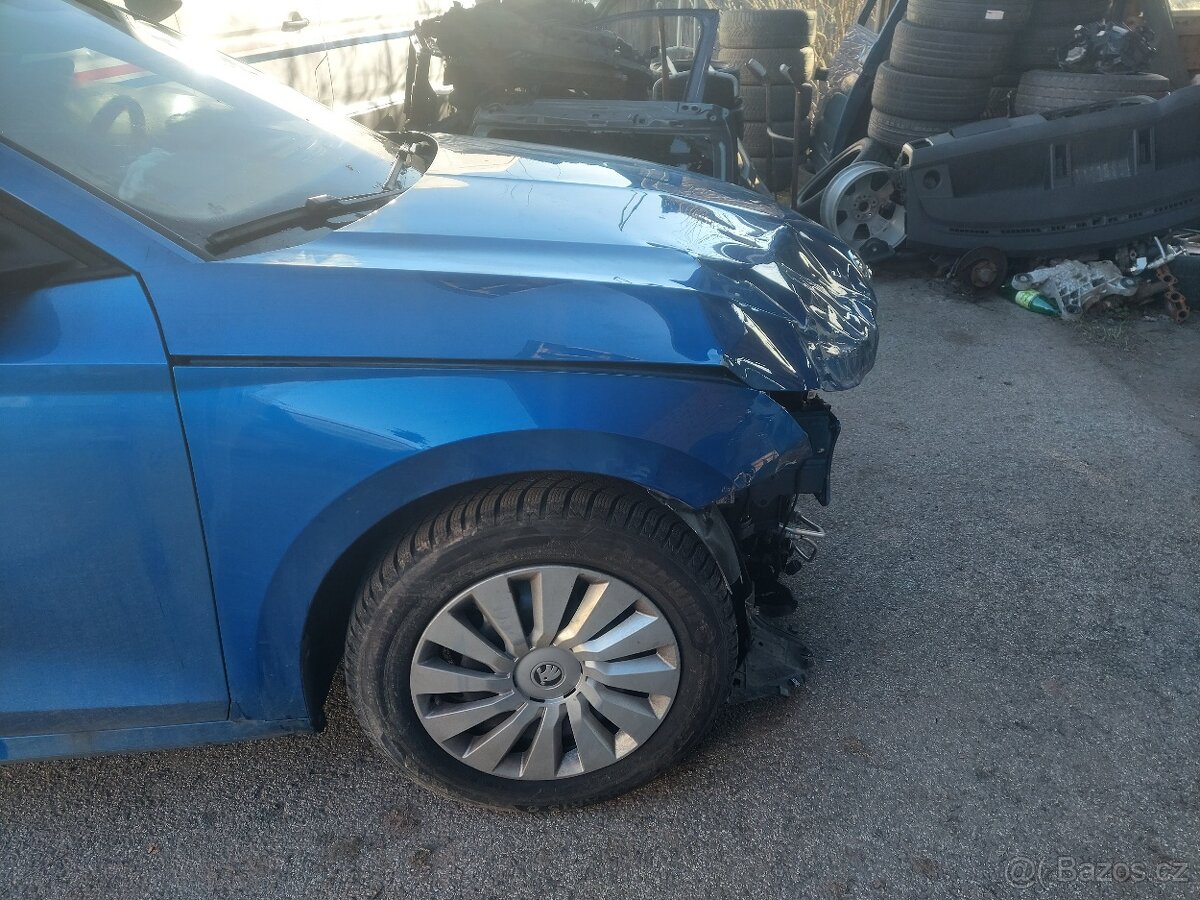 Havarovaná Škoda Octavia 4 1.5 TSI DSG 110 kW 2025 - 10