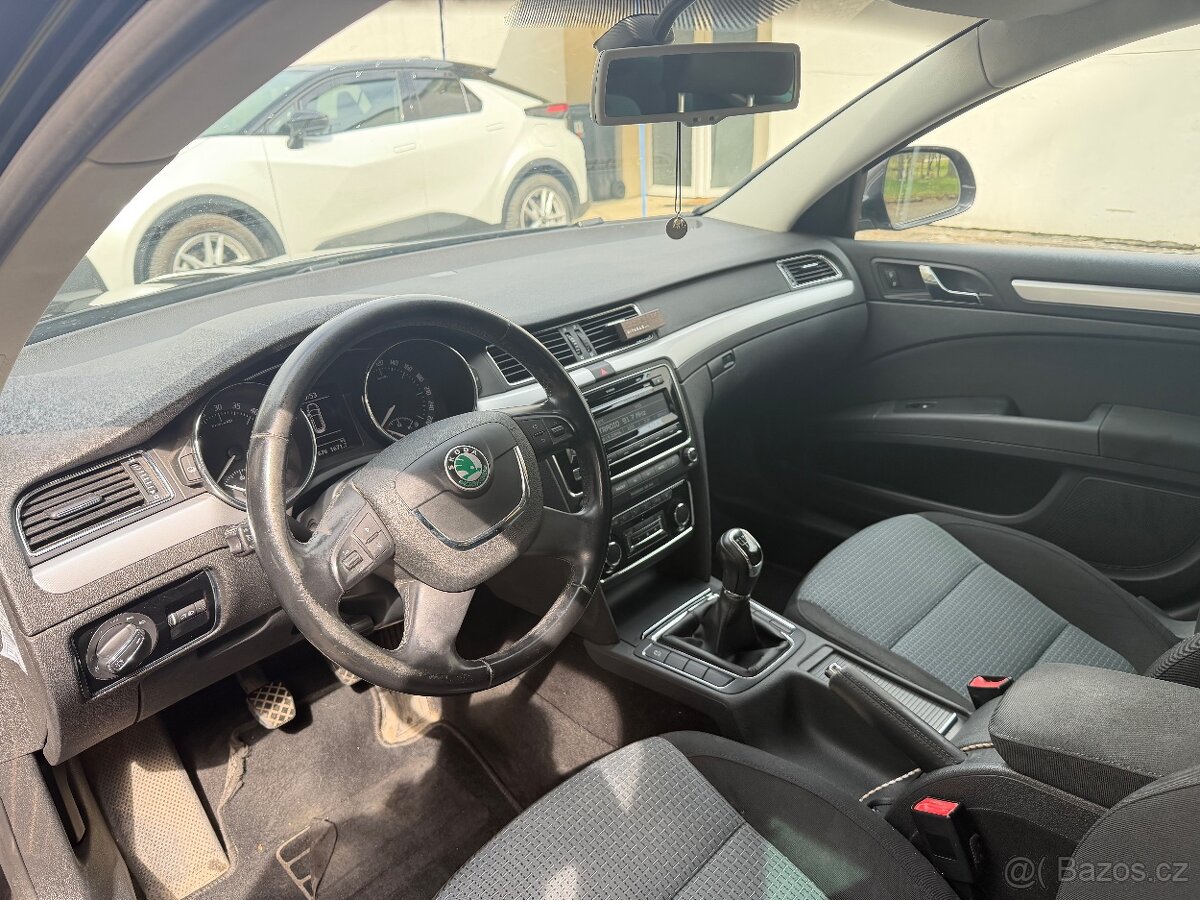 Prodám ŠKODA SUPERB 2011 103 kw - 10