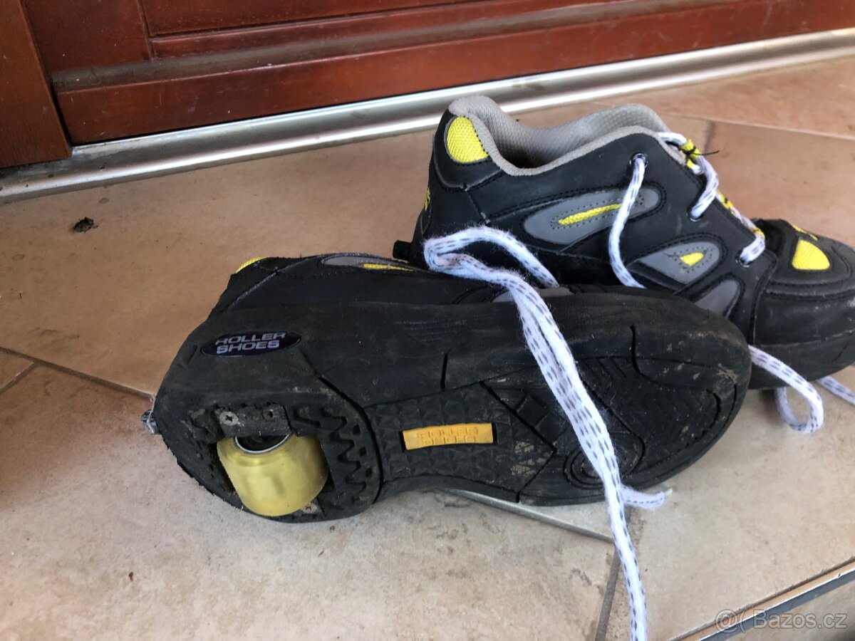 Dětské sportovní boty, ploutve, rukávky do bazénu - 10