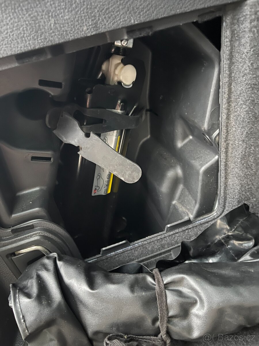 Volkswagen Touran 1.6 TDI 77kw - 10