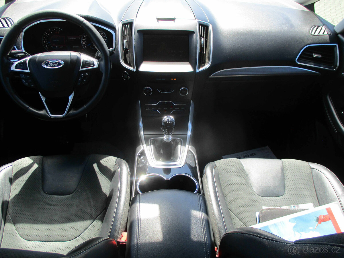 FORD S-MAX 2,0TDCi 110kW Titanium GPS LED Man 2016 - 10