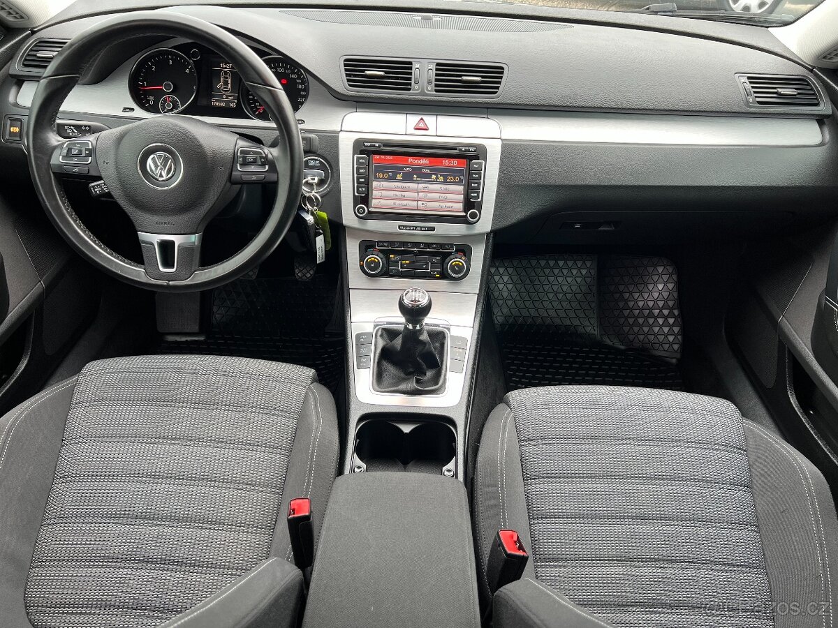 Volkswagen Passat CC, 2.0 TDi 103kW PĚKNÉ - 10