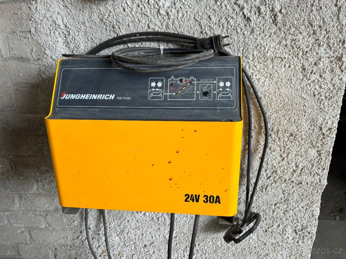 Elektrický vysokozdvižný paletový vozík Jungheinrich EJC10 - 10