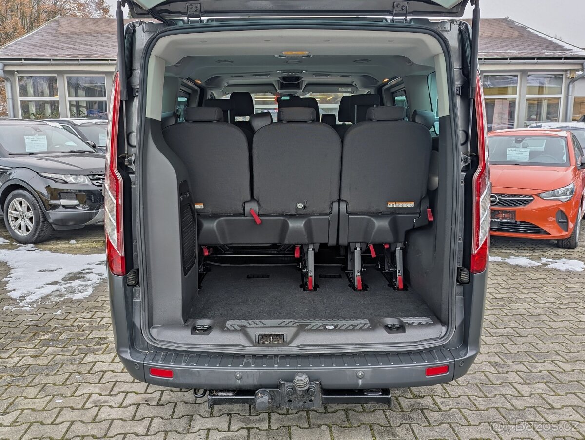 Ford Tourneo Custom 2.2 TDCi 114kW 9 MÍST TITANIUM, KAMERA - 10