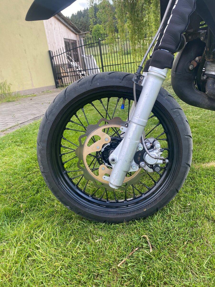 Yamaha dt 125 r - 10