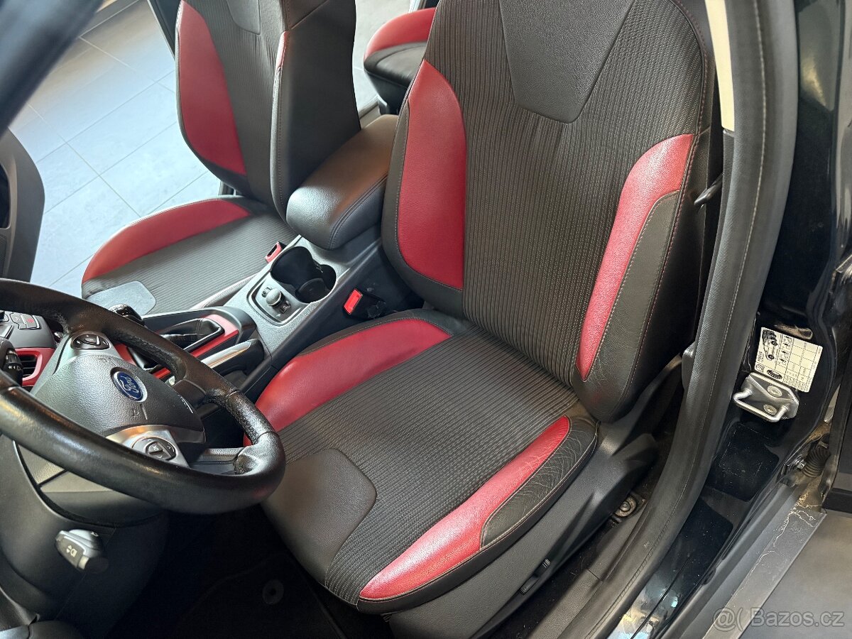 FORD FOCUS 1.6 110 kW BENZÍN 6MT SPORT PAKET 2012 - 10